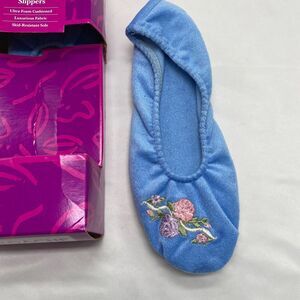 Vtg 90s Jordache Luxury Slippers Blue Medium 6.5-7.5 embroidered flowers NOS NEW